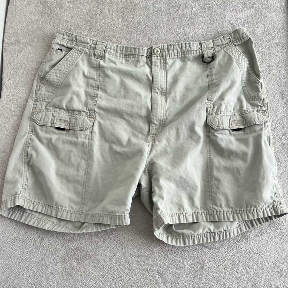 Wrangler Shorts Mens size 48 fits 44 Cargo Pockets Flat Front  Outdoor Cotton‎